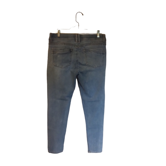 democracy ab technology Medium Wash Faded distressed jeans womens 12 - Picture 2 of 5